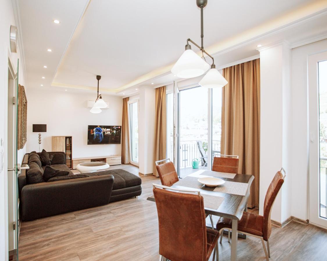 Ferienhaus Moselpromenade Целль-ан-дер-Мозель Экстерьер фото